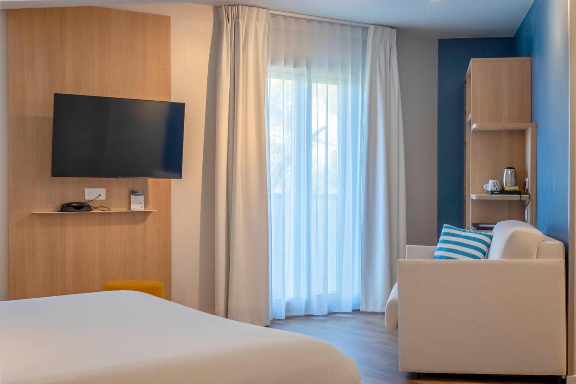 Ibis Styles Biarritz Plage Exterior photo